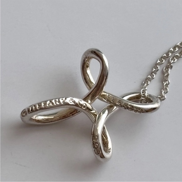 Tiffany & Co. 💯% Auth Infinity Cross Necklace w/Pouch ✨925 Sterling ✨EUC✨ - Picture 5 of 8